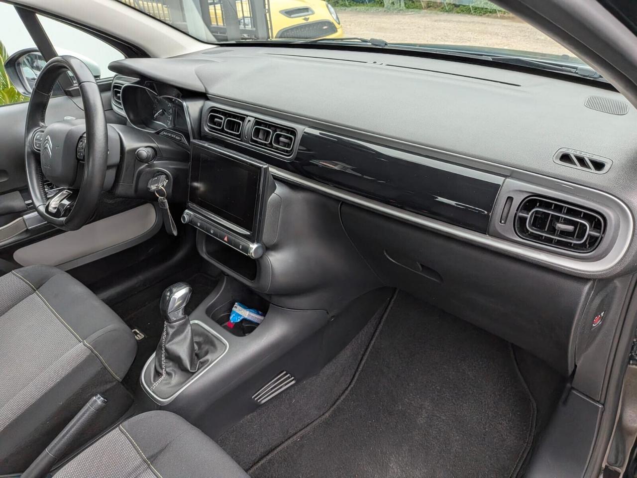 Citroen C3 PureTech 82 GPL Casa madre Shine