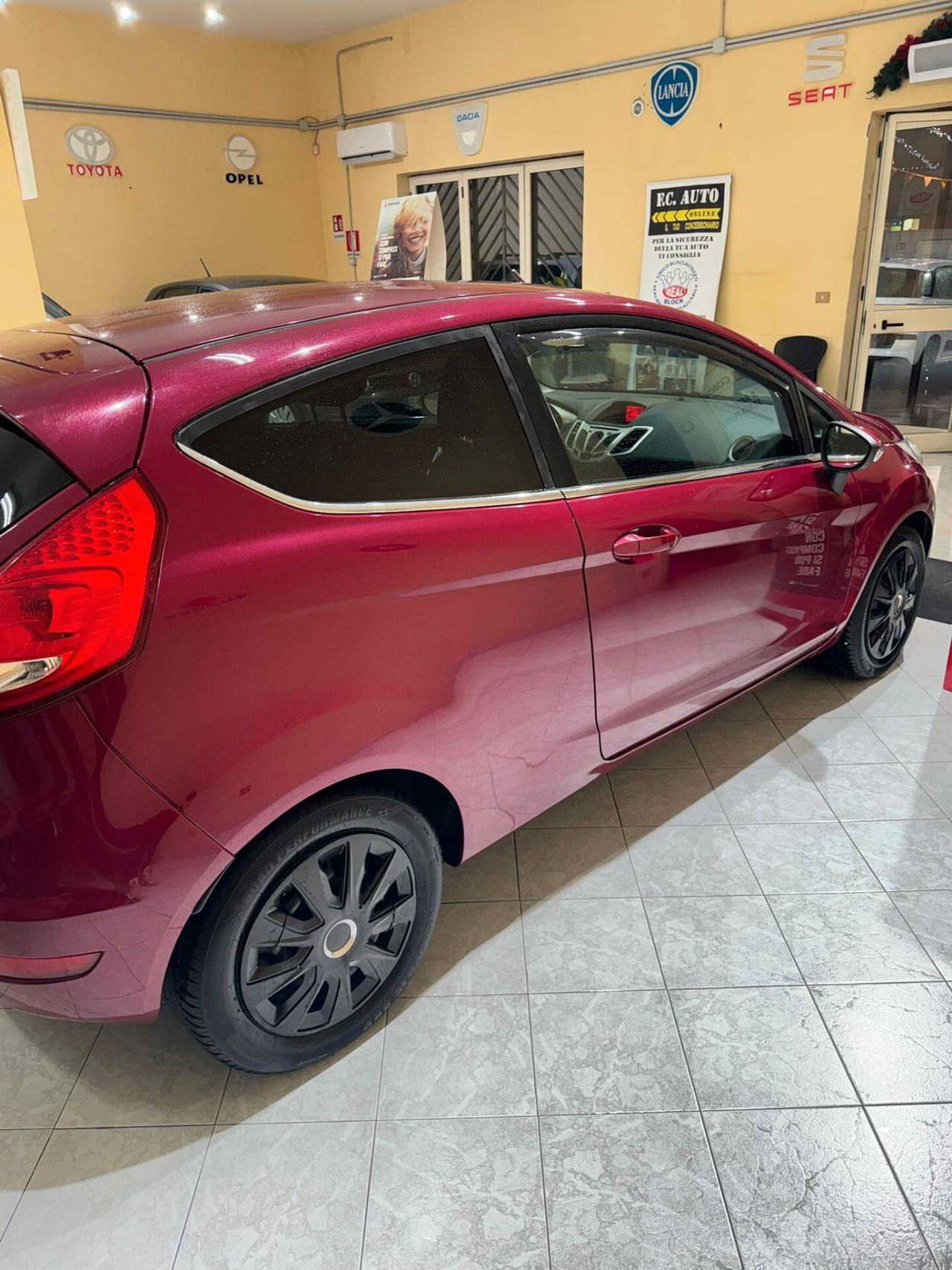 Ford Fiesta 1.2 82CV 3 porte Titanium