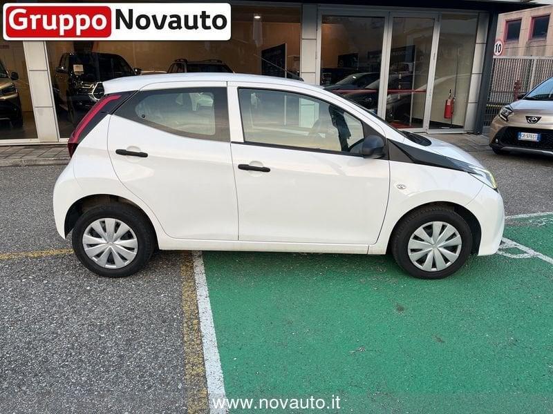 Toyota Aygo Connect 1.0 VVT-i 72CV 5 porte x-business light