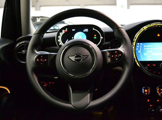 MINI Cooper 1.5 Automatica Essential 5 porte "KM 8.000" **