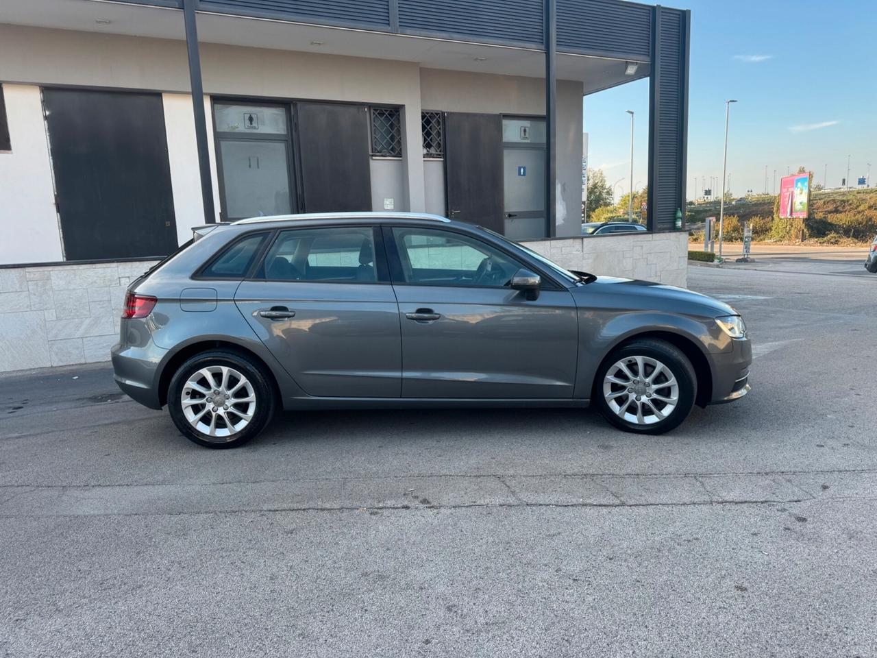 Audi A3 SPB 1.6 TDI Attraction