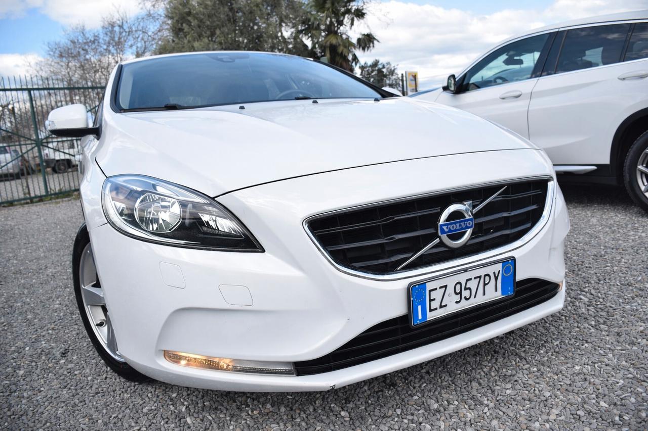 Volvo V40 GANCIO D2 1.6 115CV Business Edition NAVI CRUISE SENSORI BT OK NEOPATENTATI