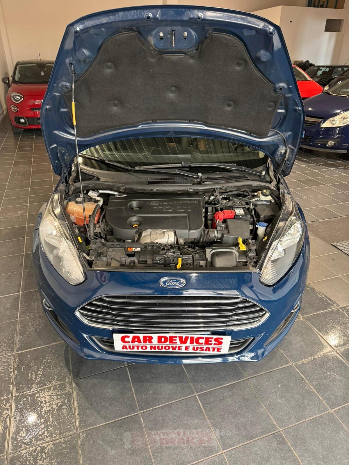 Ford Fiesta 1.5 TDCi 75CV - GARANZIA - NEOPATENTATI