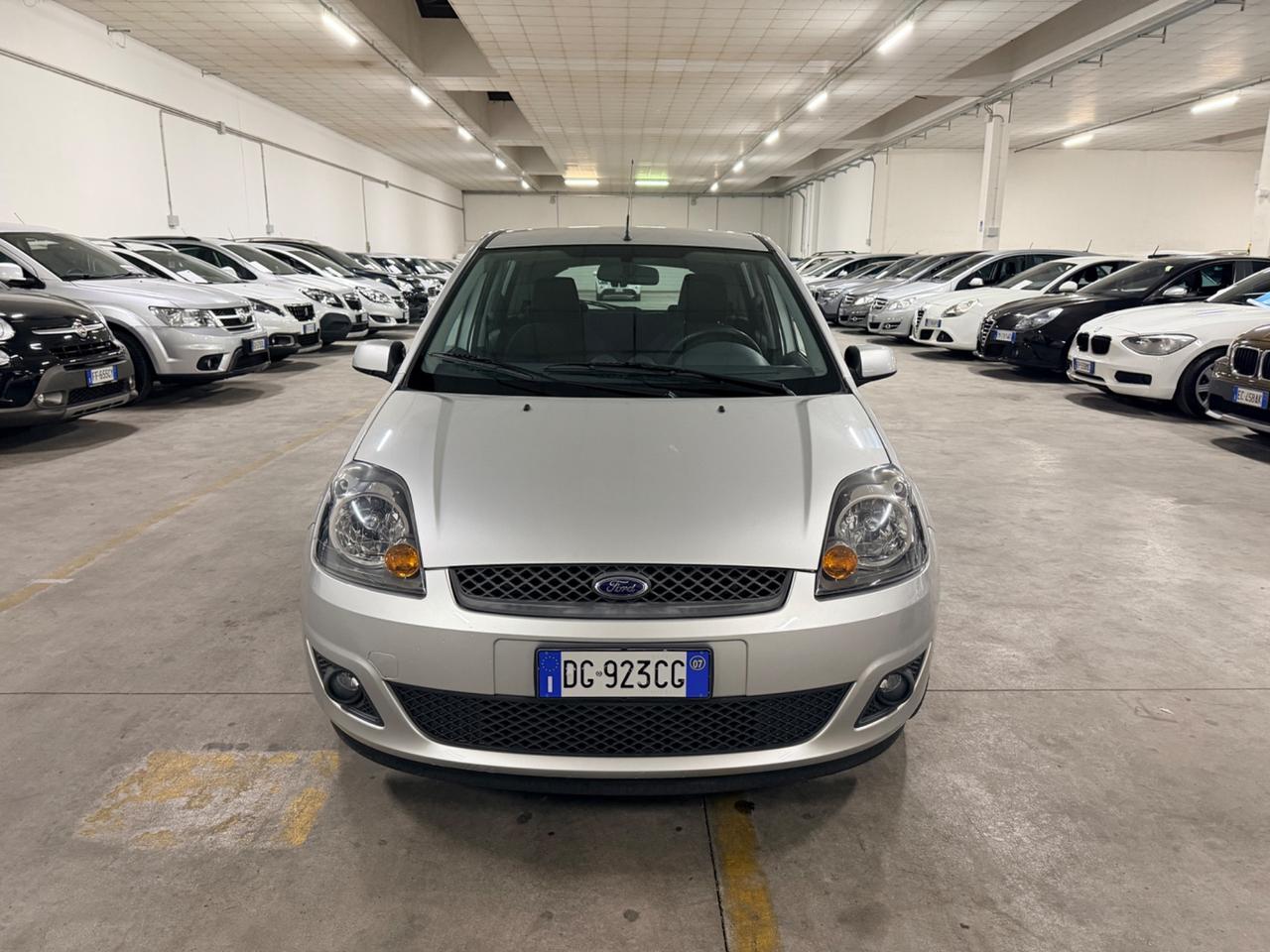 Ford Fiesta 1.2 16V 5p. Titanium