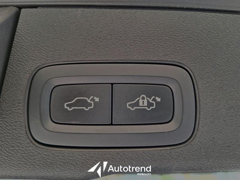 Volvo XC60 D4 190 CV Automatica NAVI LED Momentum Pro