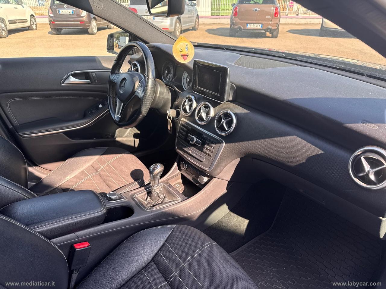 MERCEDES-BENZ A 180 CDI BlueEFFICIENCY Premium