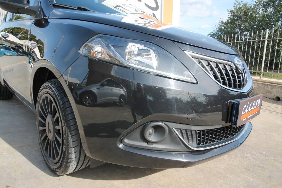 Lancia Ypsilon 1.0 5p Hybrid Silver |2022