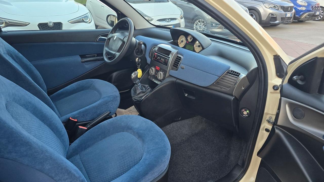 Lancia Ypsilon 1.2 Argento