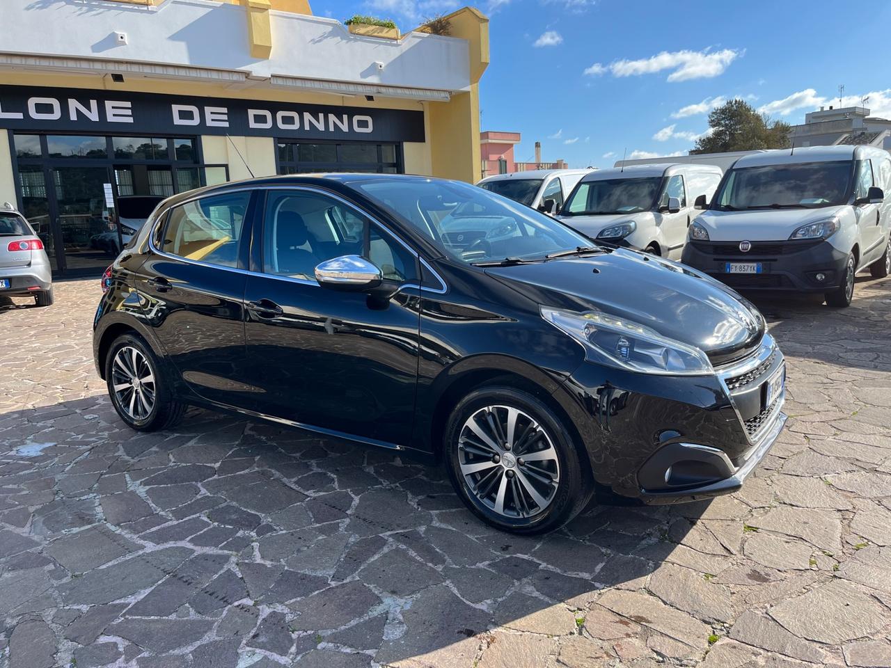 Peugeot 208 1.2 PureTech 82CV 5 porte Allure