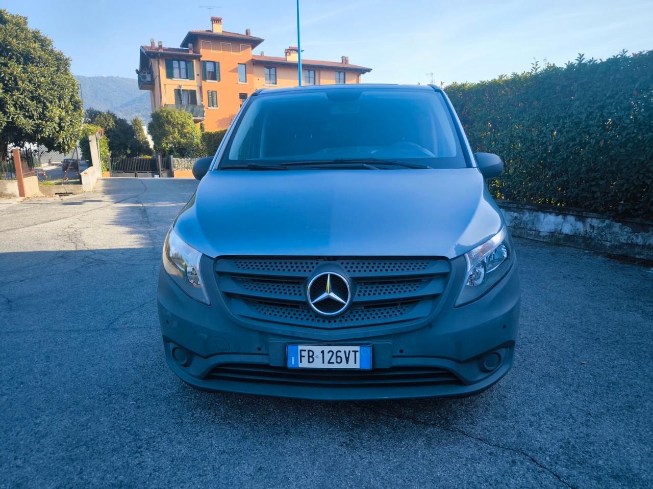 MERCEDES VITO 2,2 CDI MIXTO- AUTOMATICO- 5 POSTI- 114CV