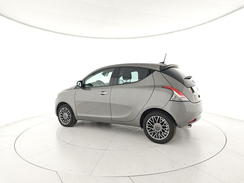 Lancia Ypsilon 1.0 FireFly 5 porte S&S Hybrid Gold Plus