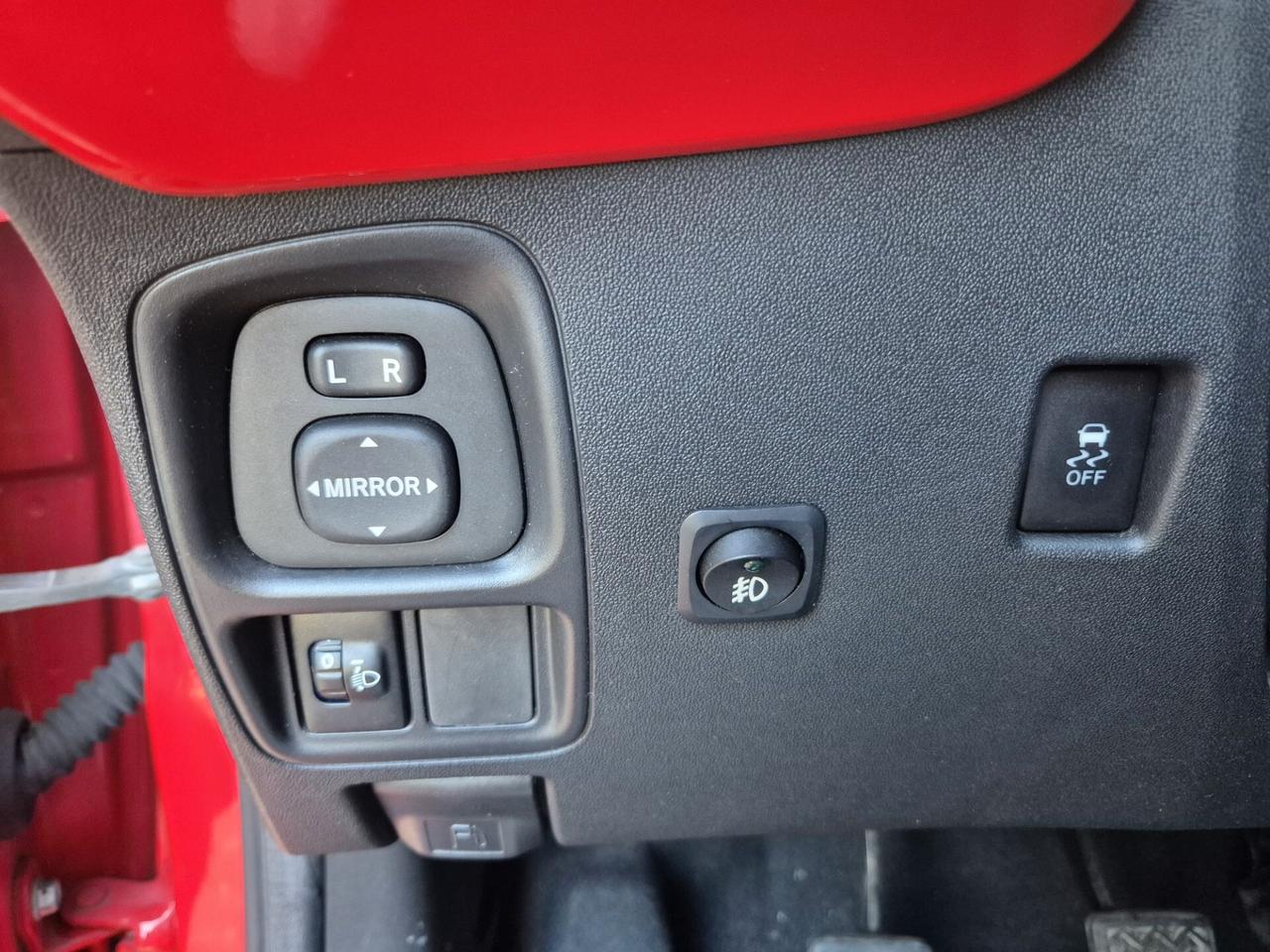 Toyota Aygo 1.0 VVT-i 69 CV 5 porte x-play