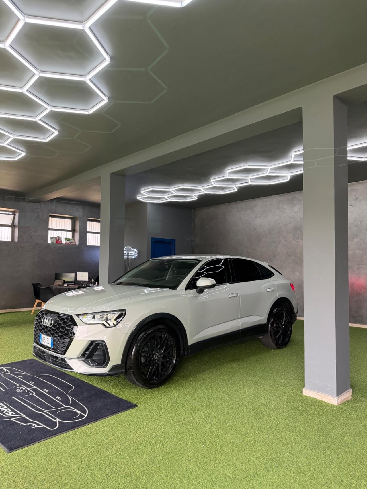 Audi Q3 SPORTBACK 35 TDI Business Plus
