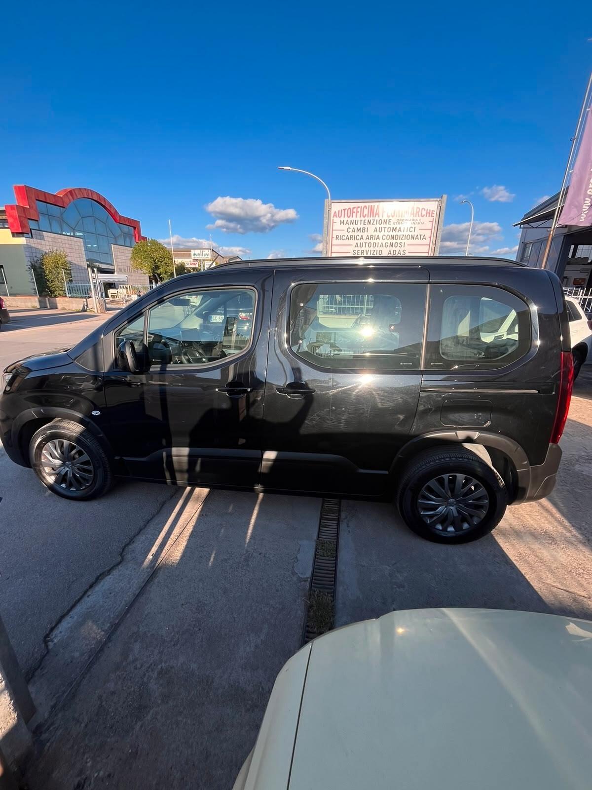 Peugeot Rifter Mix BlueHDi 130 S&S EAT8 PC Allure Standard