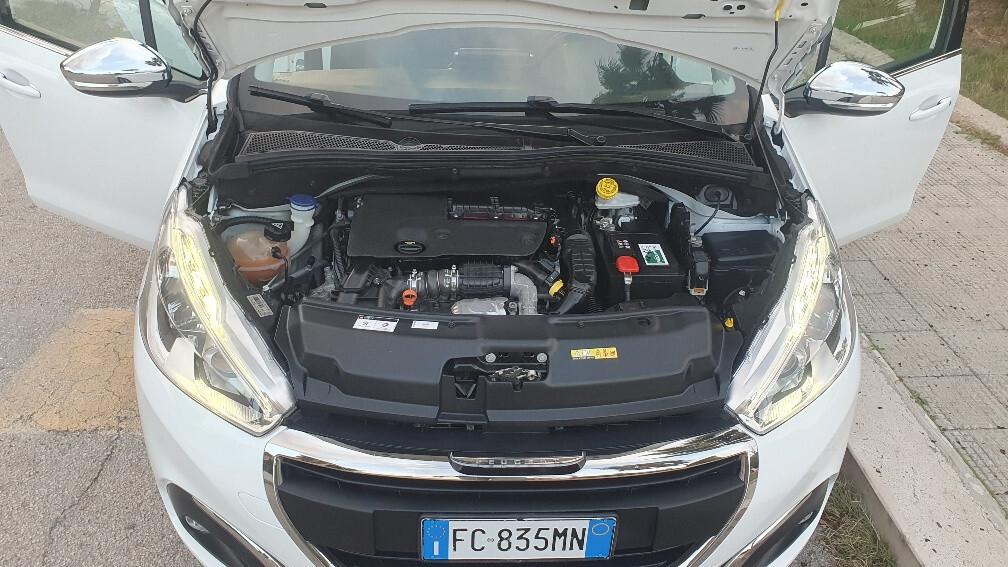 Peugeot 208 Blue 1.5HDi 5 porte" Versione Allure Originale"