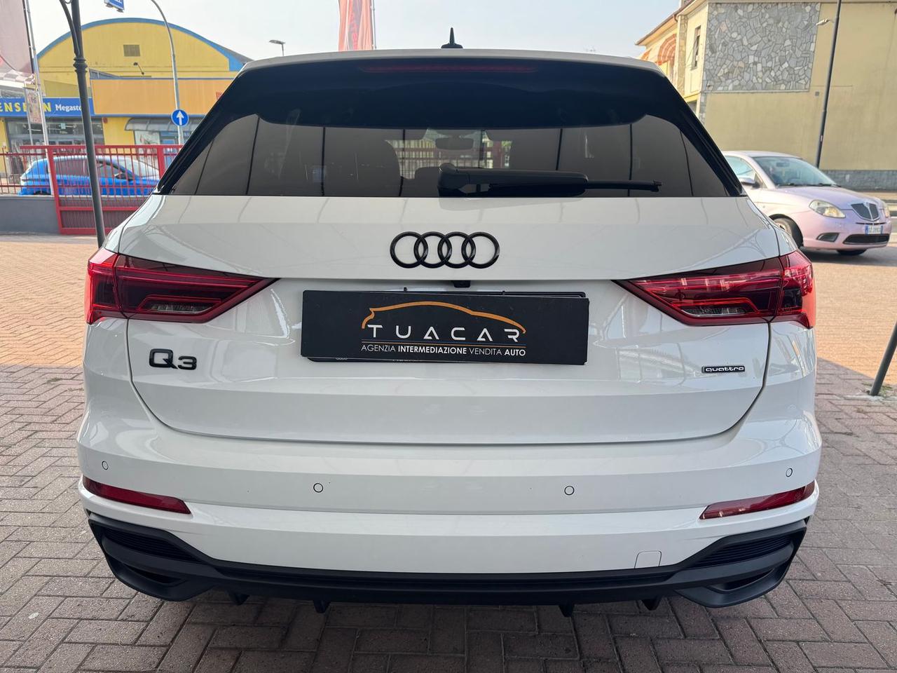 Audi Q3 S Line Identity Black 2.0 45 TFSI G #50560
