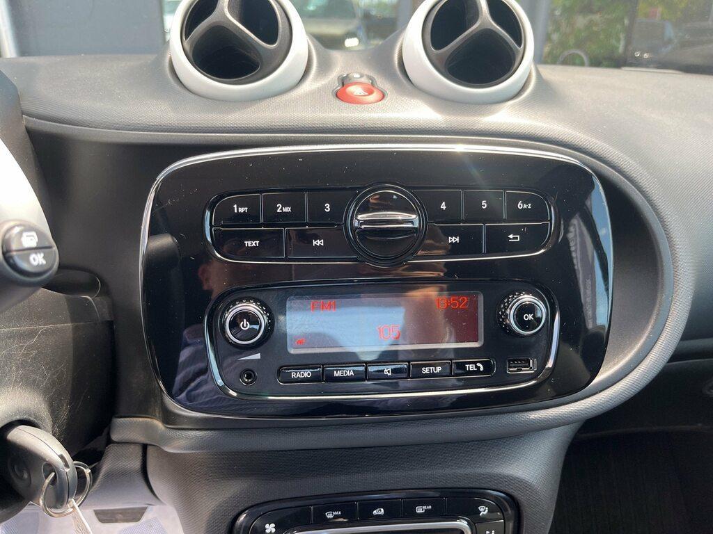 Smart fortwo cabrio EQ Pure