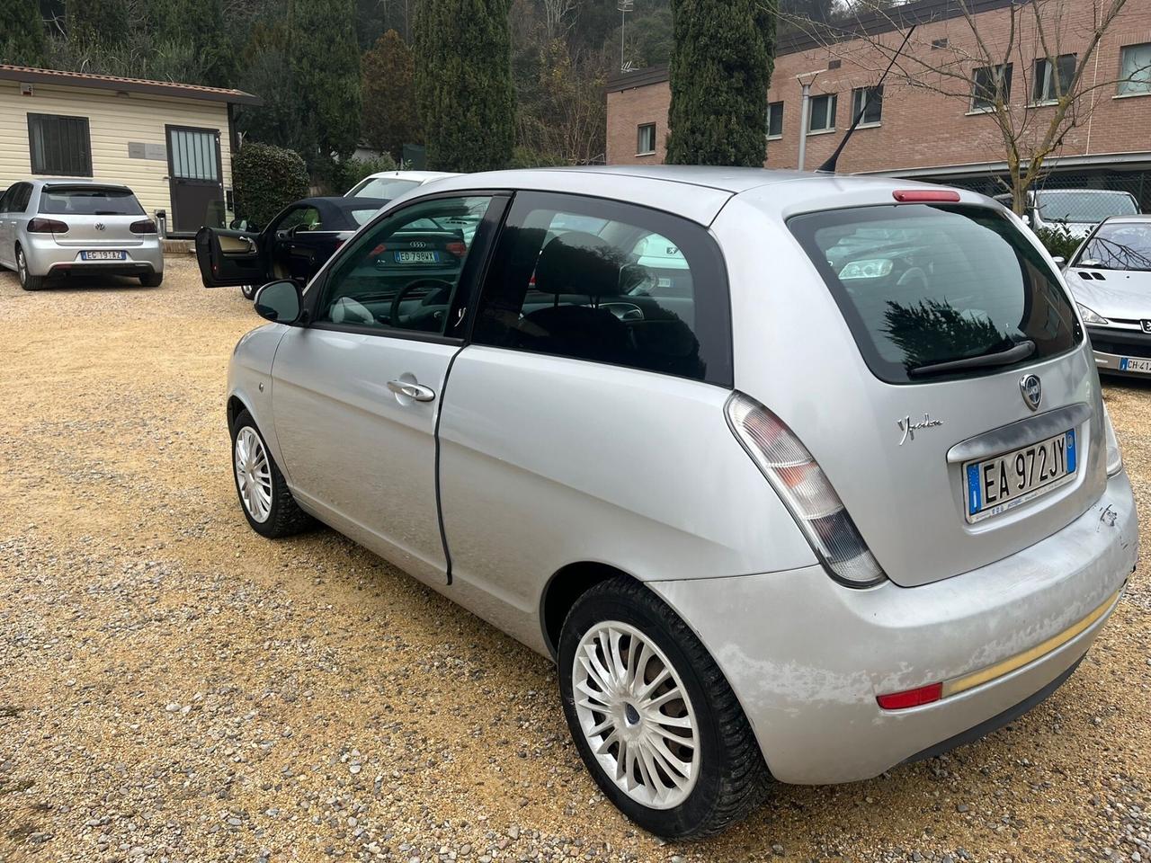 Lancia Ypsilon 1.2 Benzina/GPL - Neopatentato