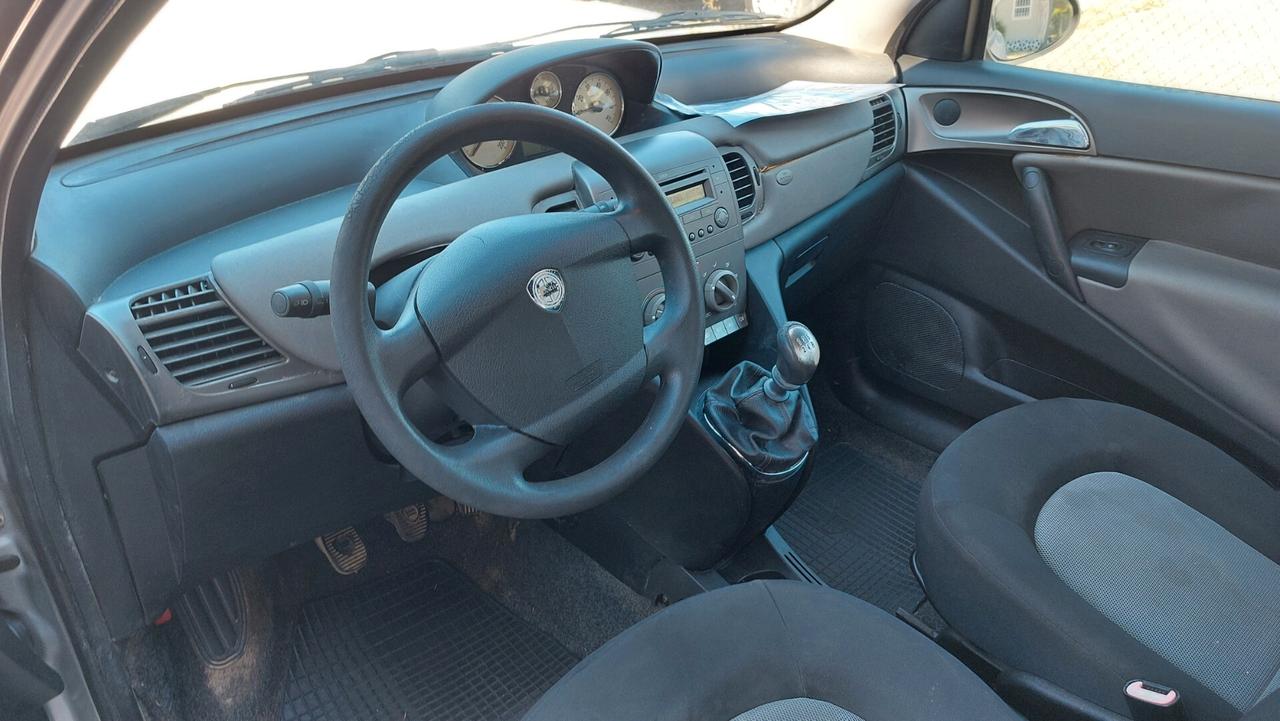 Lancia Ypsilon 1.2 Argento