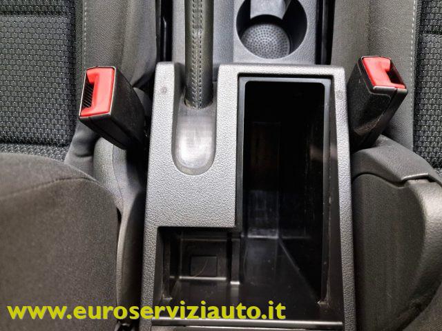 VOLKSWAGEN Touran 7 POSTI 1.2 TSI Comfortline BMT
