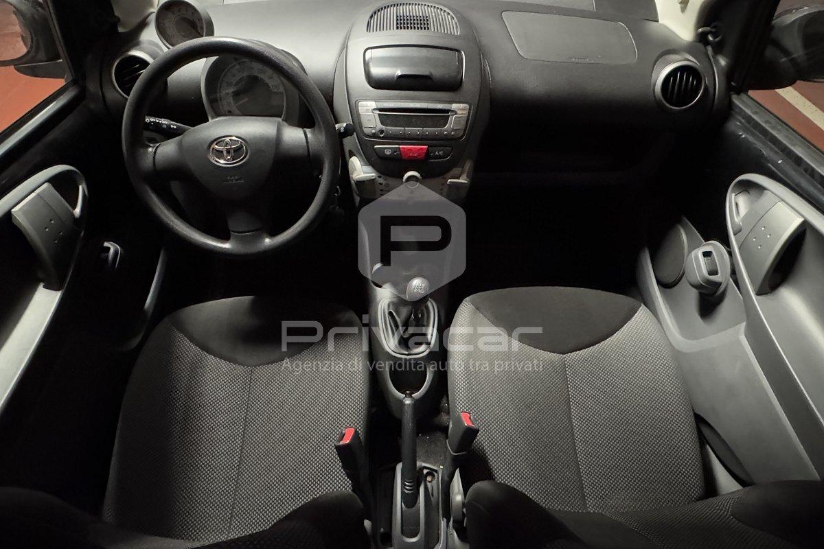 TOYOTA Aygo 1.0 12V VVT-i 5 porte Deep Ocean Connect