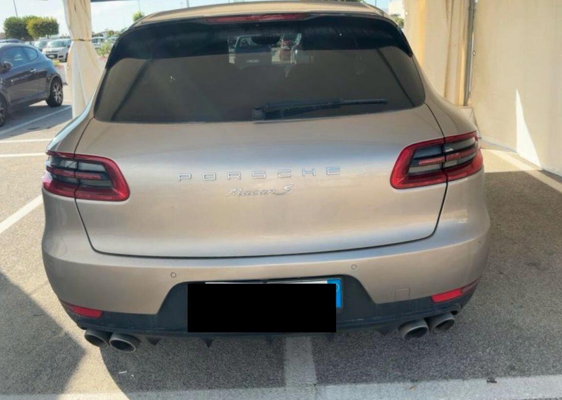 Porsche Macan S