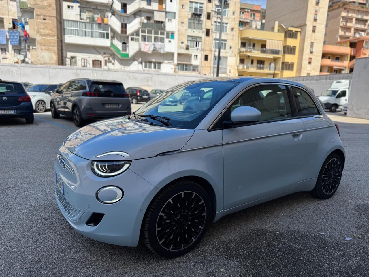 Fiat 500 La Prima Berlina 42 kWh