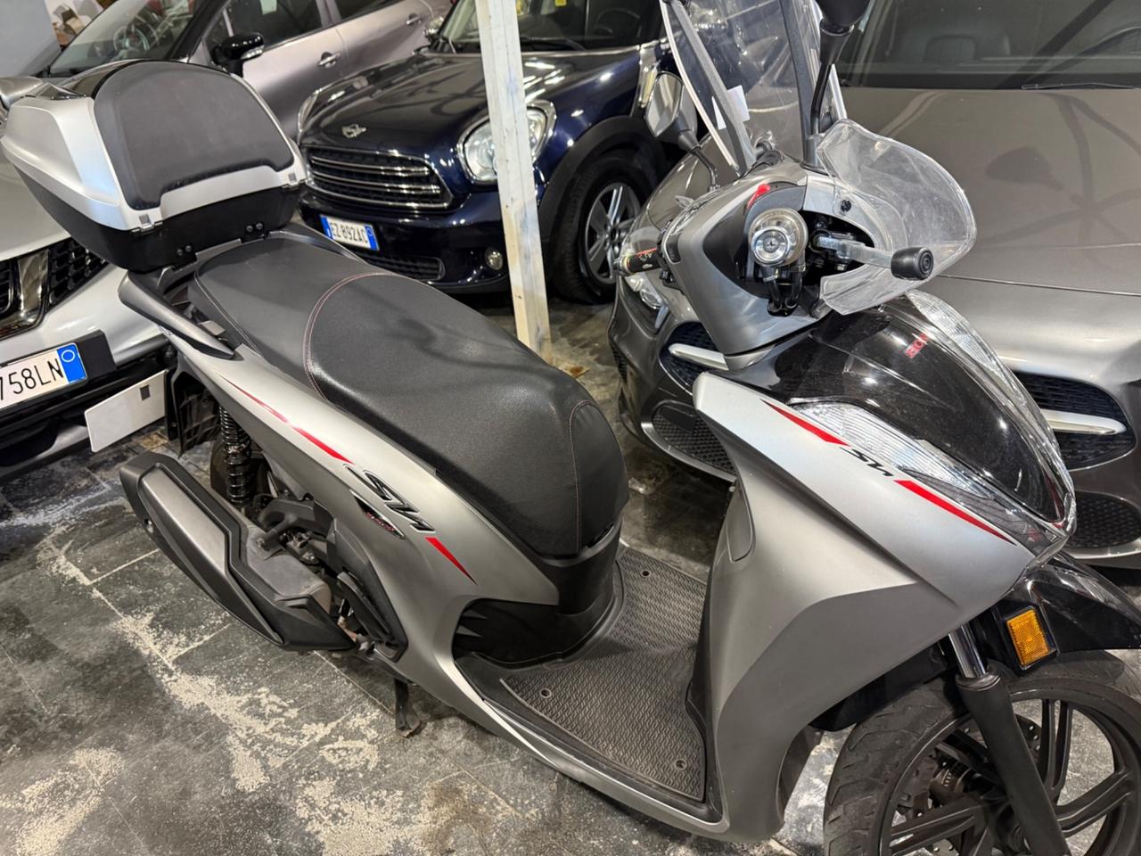 Honda SH 350 Sport
