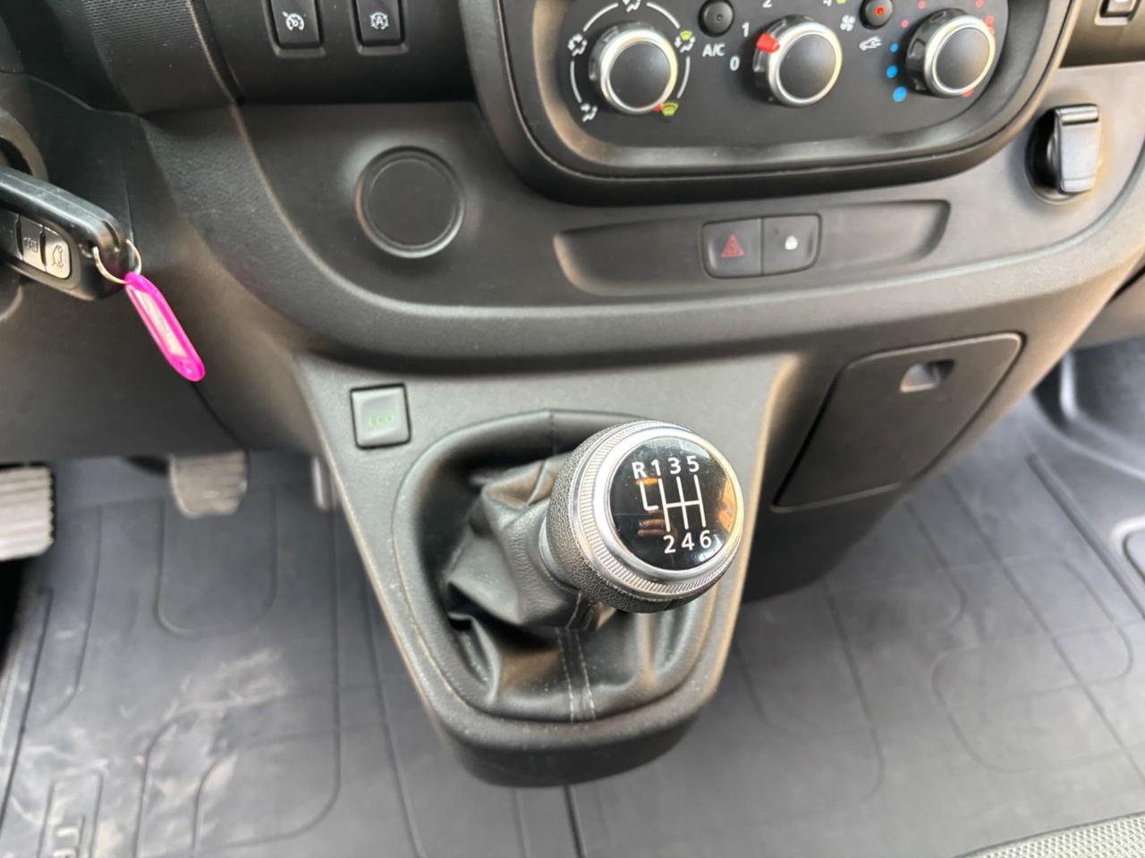 Renault Trafic T27 2.0 dCi 120CV 6 POSTI - 05/2021