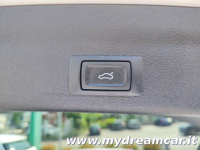 AUDI A6 Avant 40 2.0 TDI S tronic S LINE