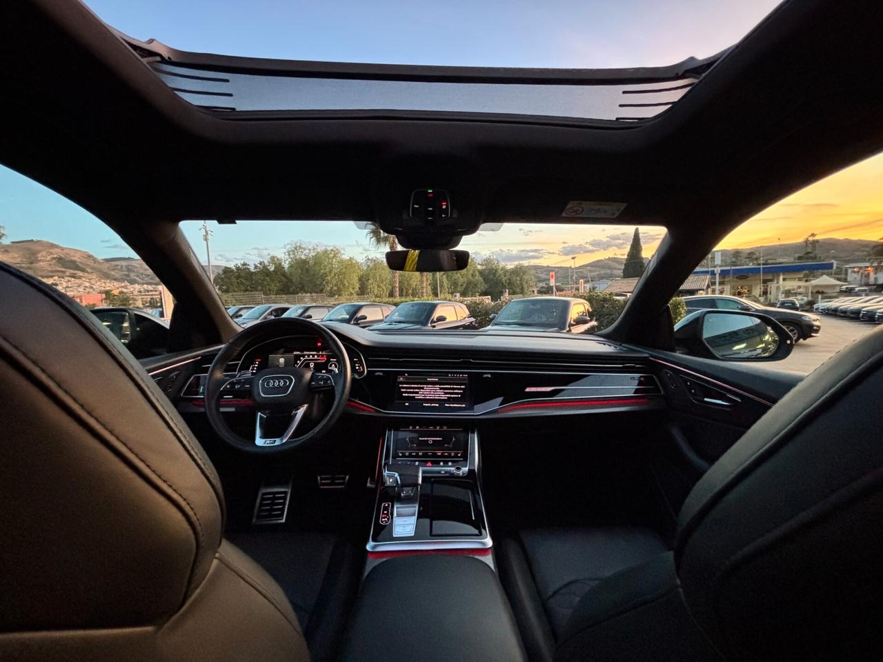 Audi Q8 RS TFSI V8 quattro tiptronic