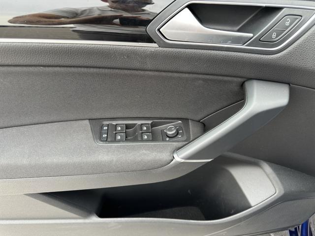 VOLKSWAGEN Touran 2.0 TDI 150 CV SCR DSG Executive BlueMotion Tech.