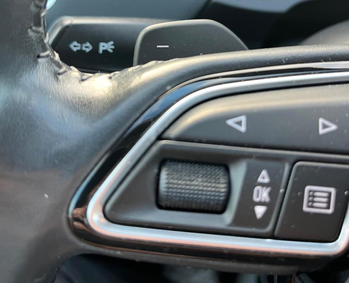 Audi Q3 2.0 TDI 120 CV S tronic line Edition