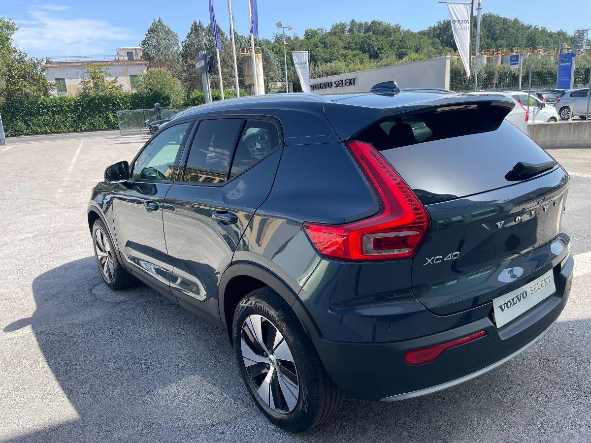 Volvo XC40 1.5 t2 Momentum Pro auto AUTOCARRO N1