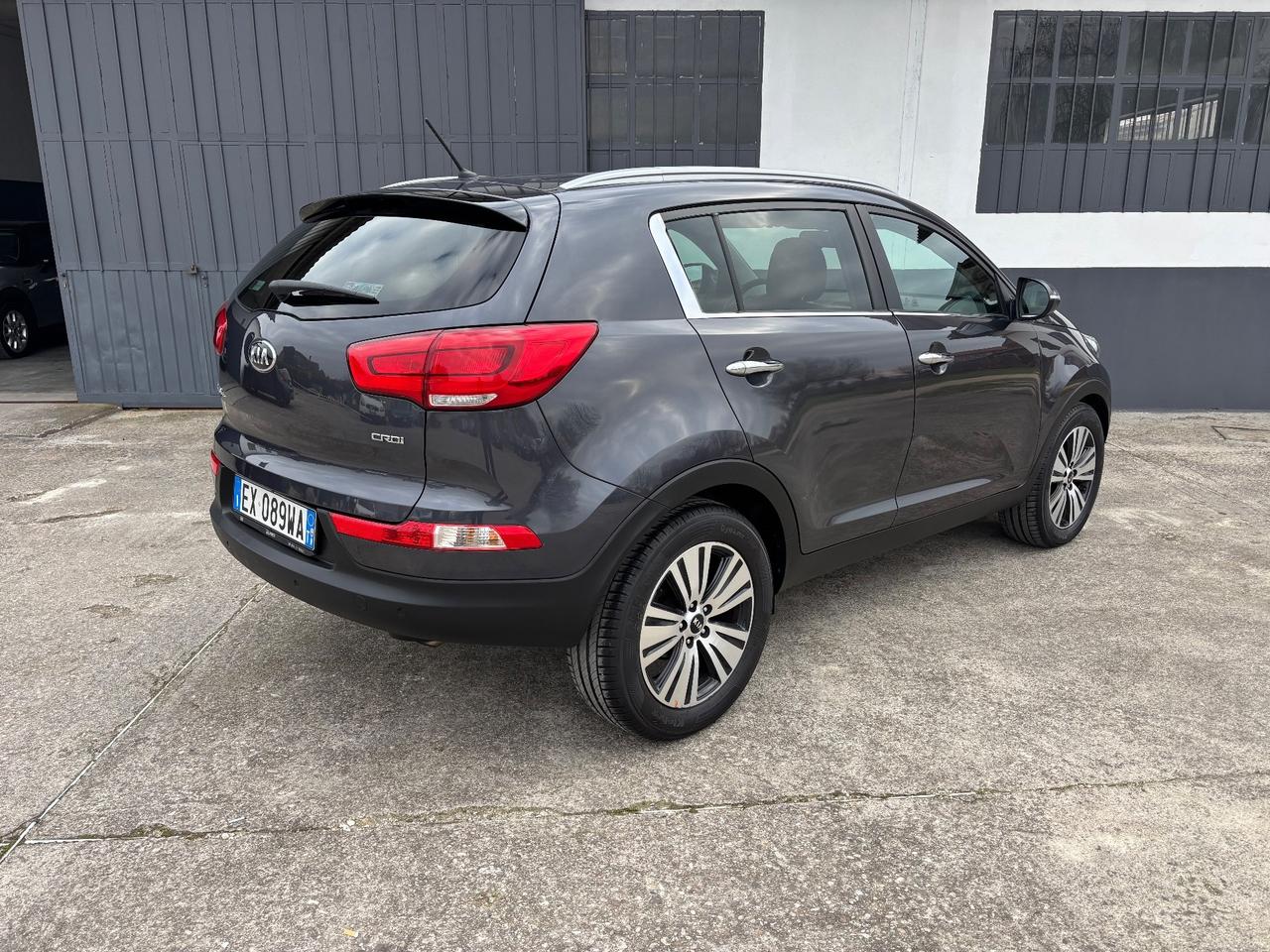 Kia Sportage 1.7 CRDI. Garanzia 12 mesi. Neopatentati