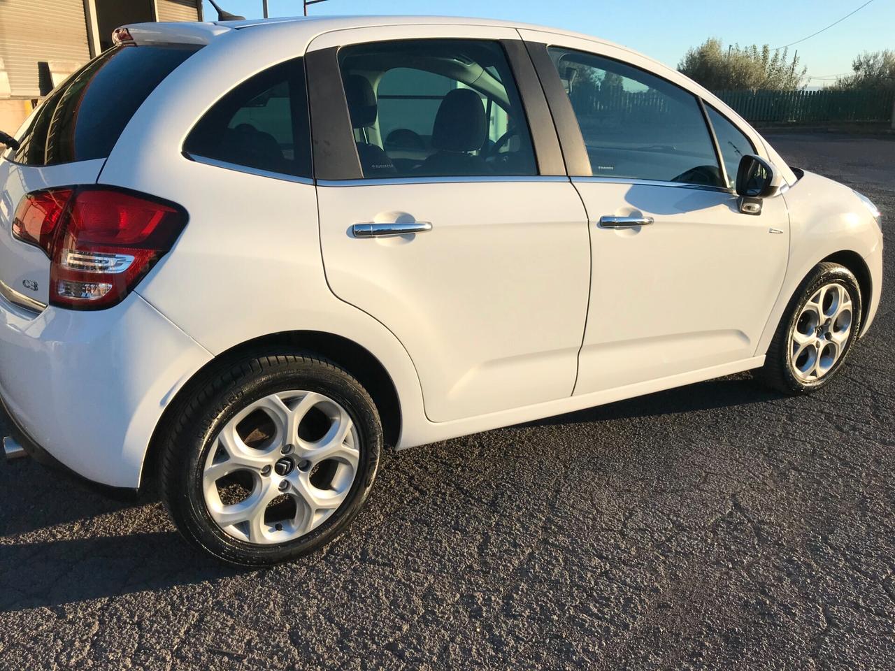 Citroen C3 1.4hdi NEOPATENTATI FULL 2011