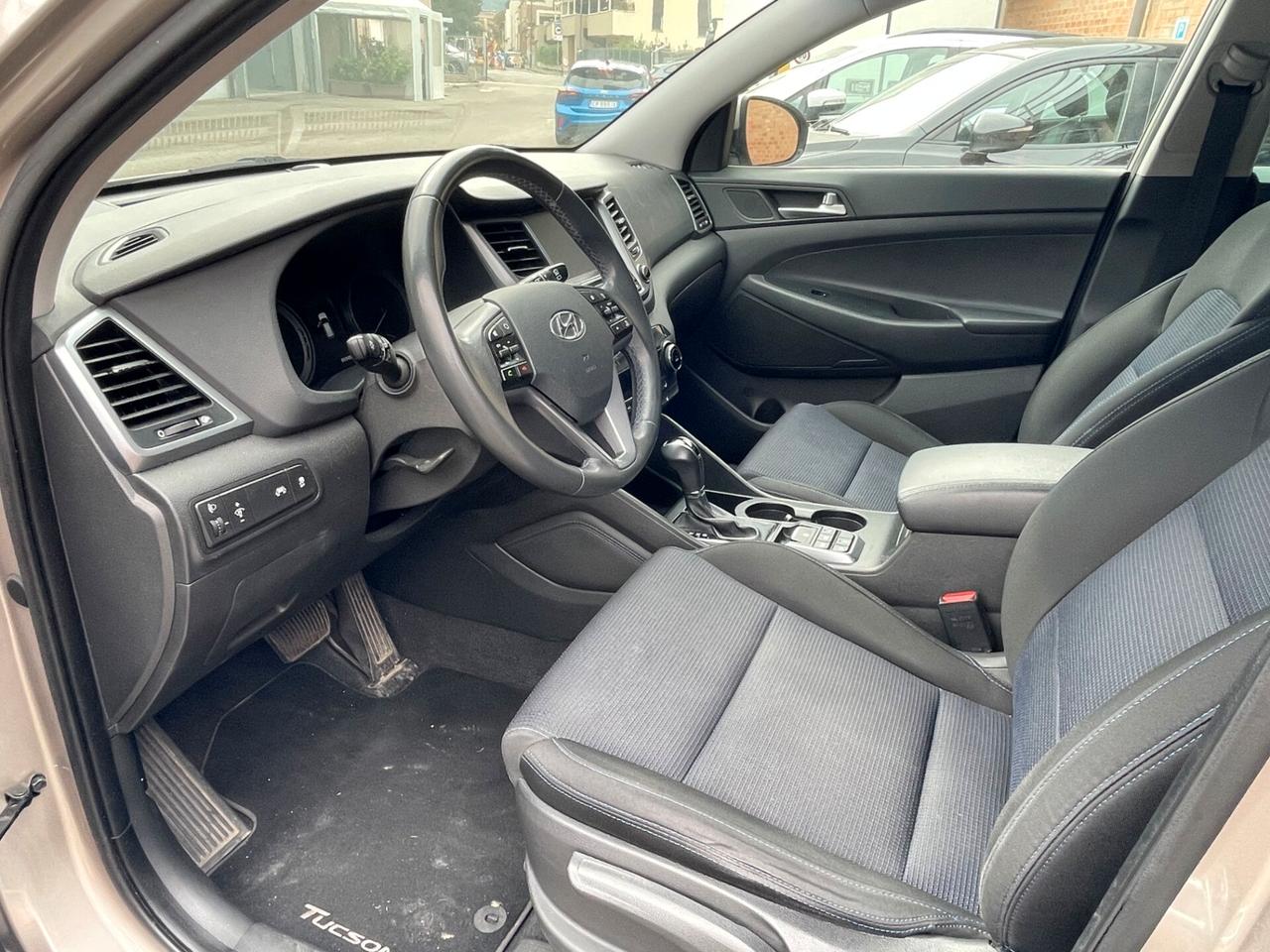 Hyundai Tucson 1.7 CRDI AUTOMATICA - TAGLIANDATA CON FATTURA 09/2025