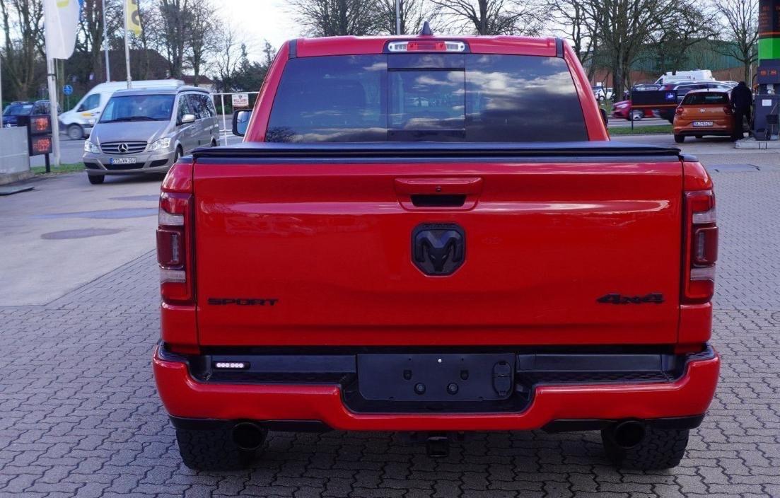 Dodge RAM 5.7 HEMI CrewCab Sport