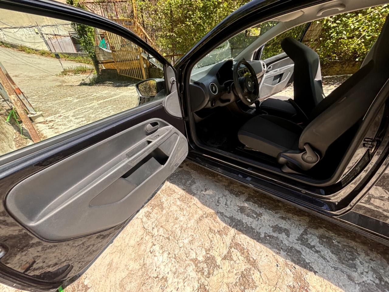 Volkswagen up! 1.0 3p. take