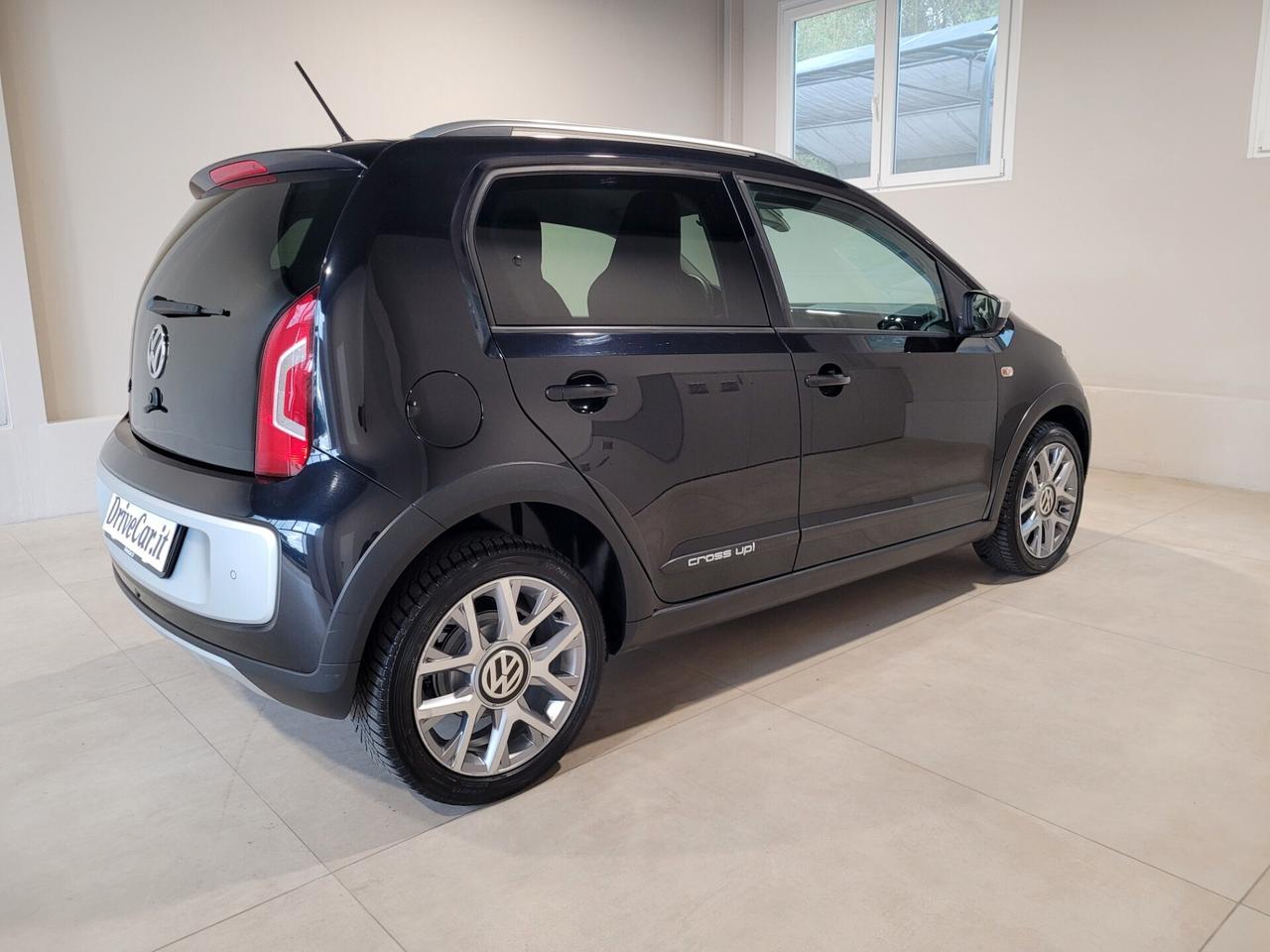 Volkswagen up! Cross 5p 1.0 75cv