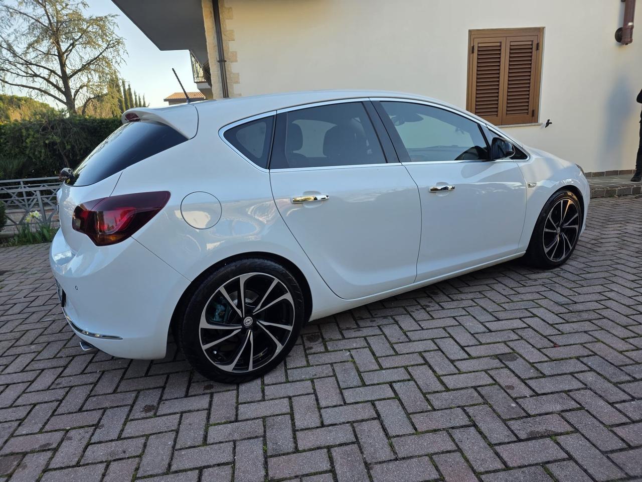 Opel Astra 1.4 Turbo 140CV 5 porte GPL Tech Cosmo