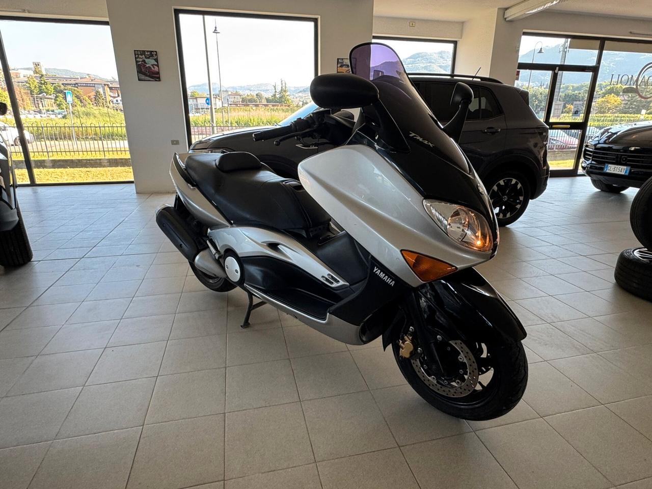 YAMAHA T-MAX 500
