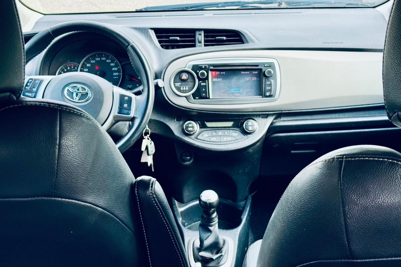 Toyota Yaris 1.0 5 porte Lounge OK NEOPATENTATI