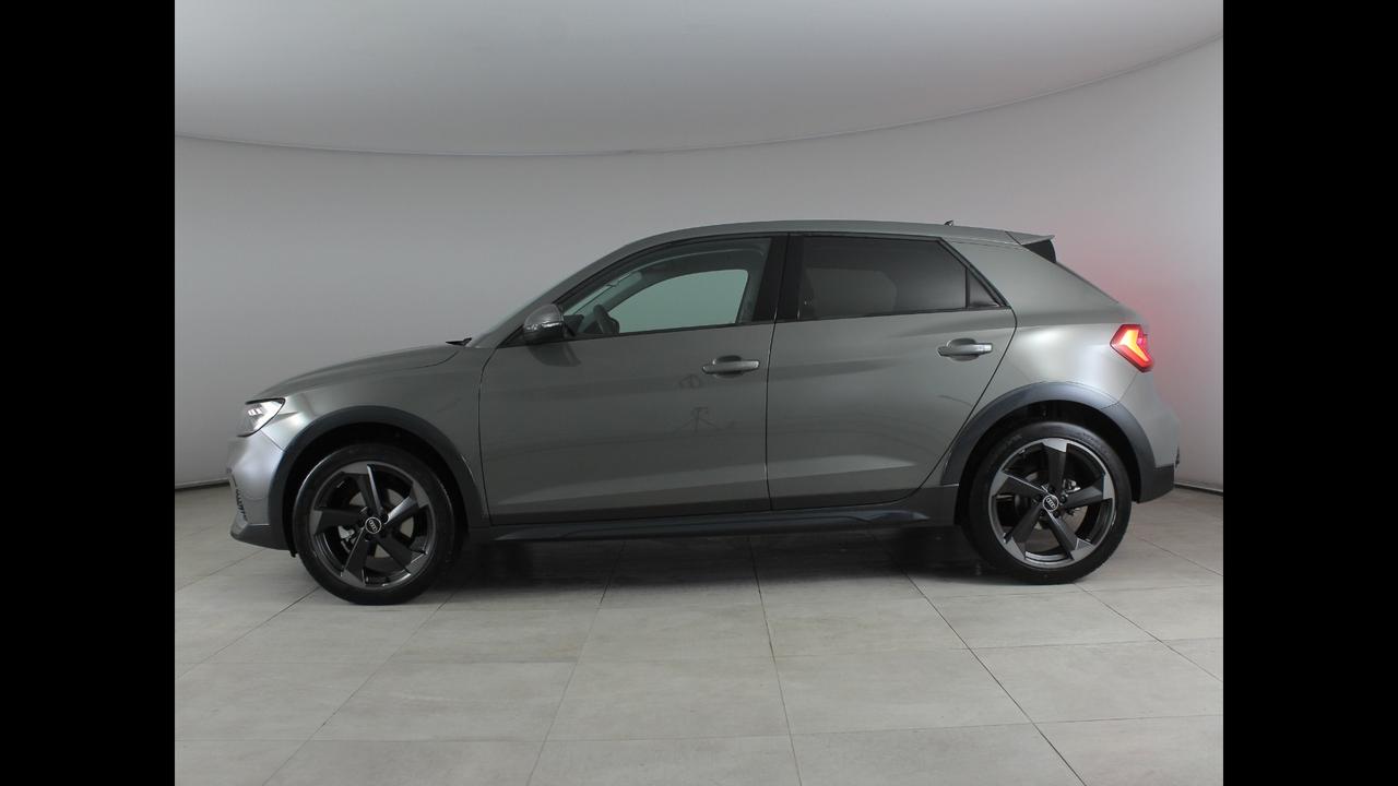 AUDI A1 II 2022 allstreet - A1 allstreet 30 1.0 tfsi Business 116cv