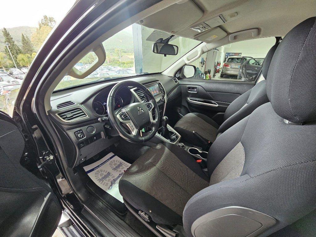 Mitsubishi L200 2.3 D Club Cab 4x4 Super Select Intense +IVA
