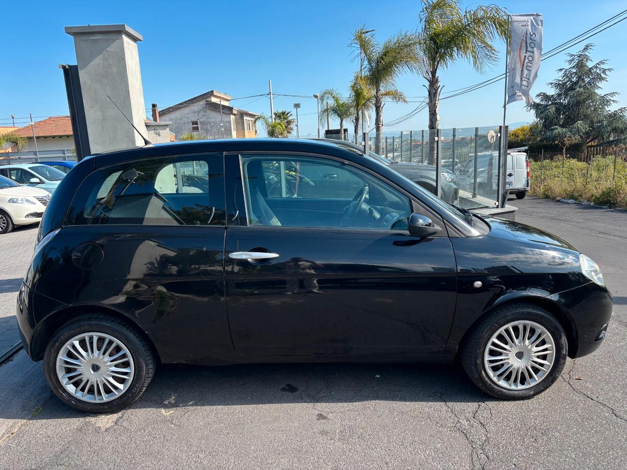 Lancia Ypsilon 1.3 MJT 75 CV Argento