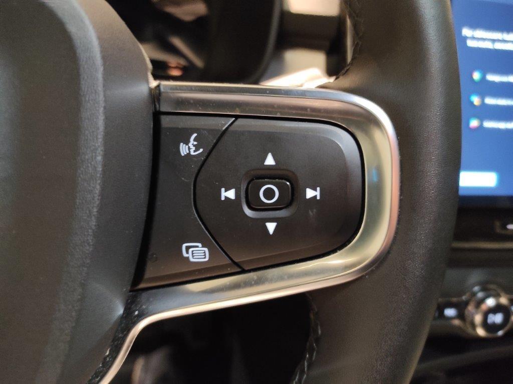 VOLVO XC40 (2017-->) - XC40 B3 automatico Core