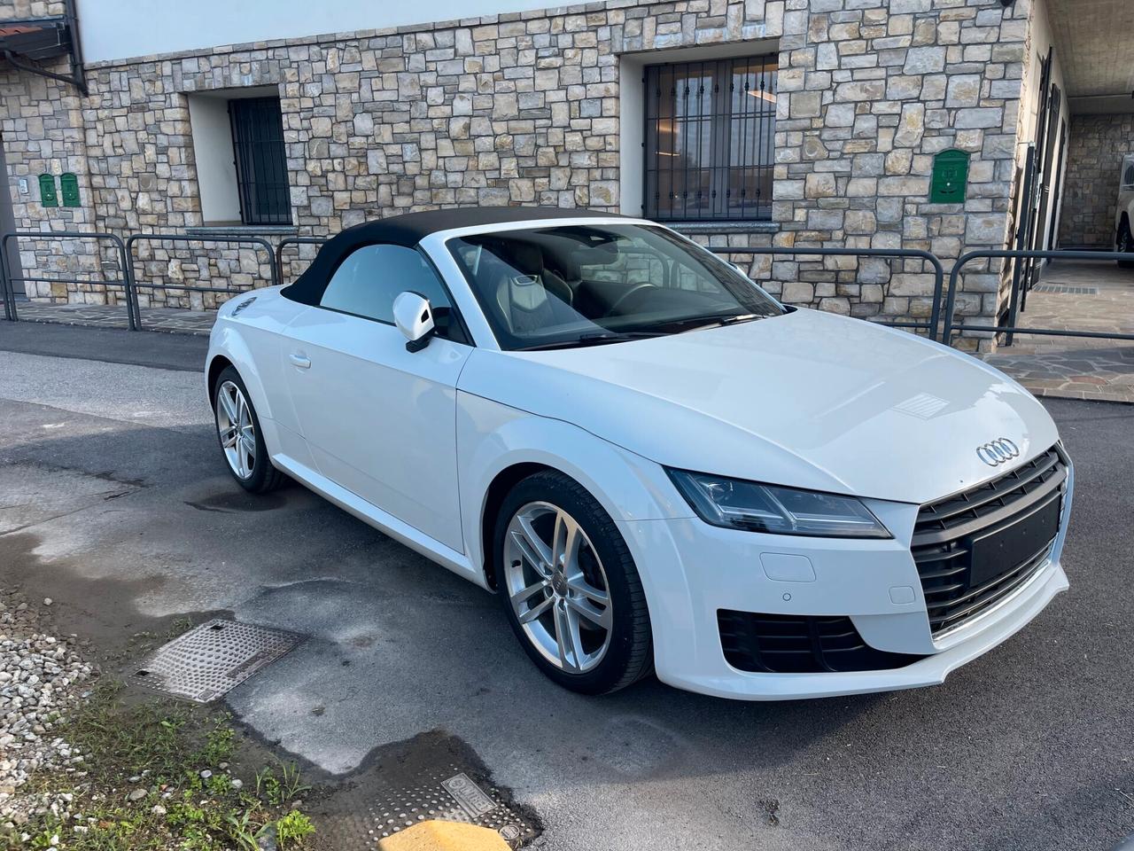 Audi TT Roadster 1.8 TFSI S tronic