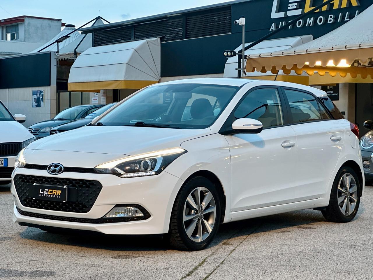 HYUNDAI i20 1.2 84 CV 5 porte Econext Login
