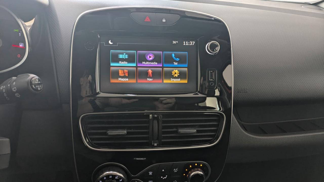 Renault Clio TCe 12V 90 CV GPL 5 porte Moschino Intens